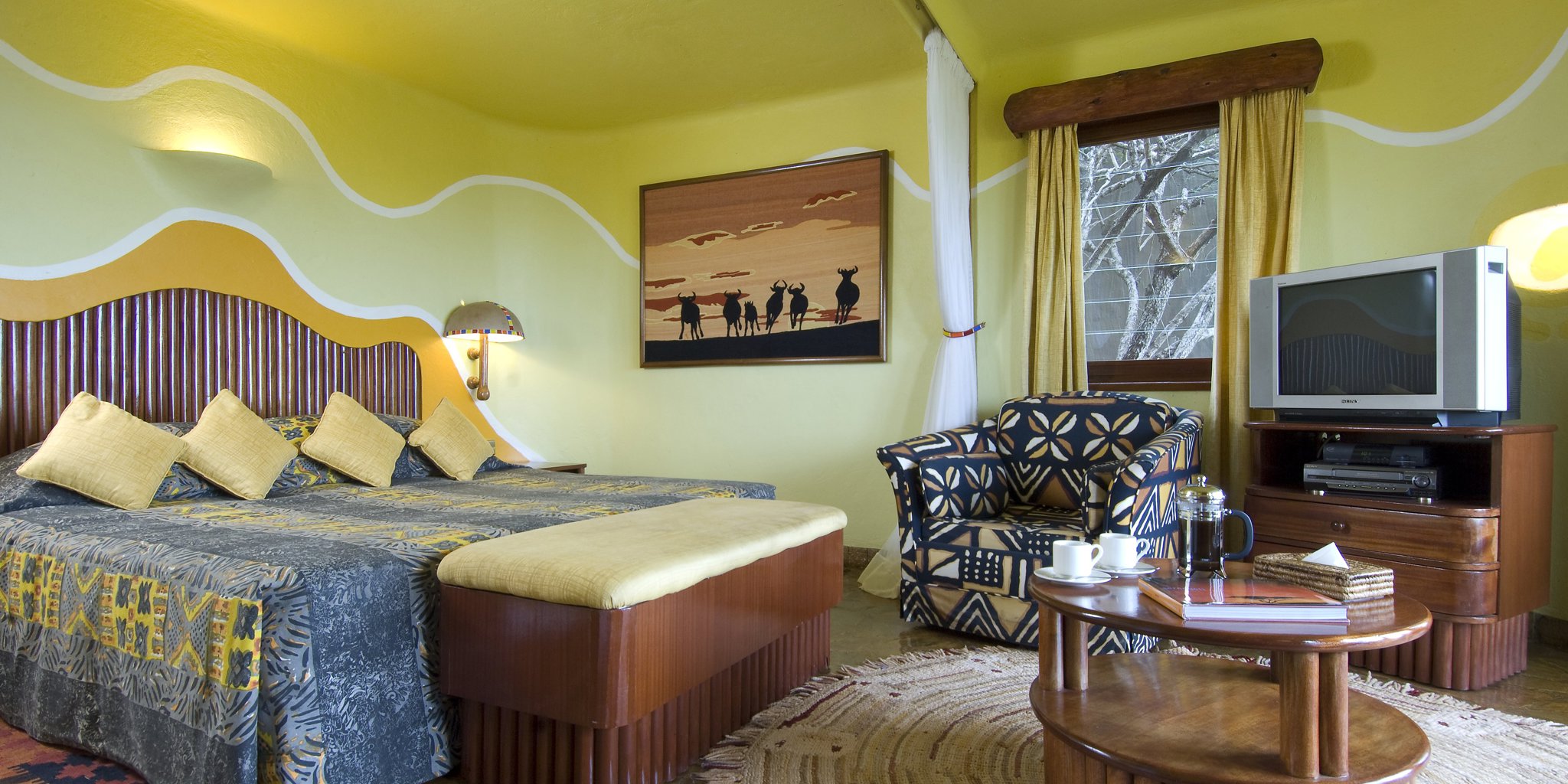05 Suite Bedroom