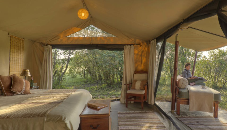 Encounter Mara guest room interior Stevie Mann 3 MR