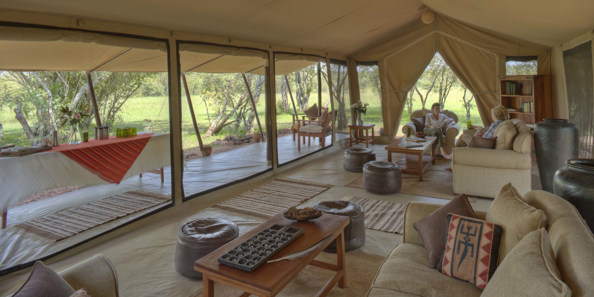 Encounter Mara lounge room guests Stevie Mann MR