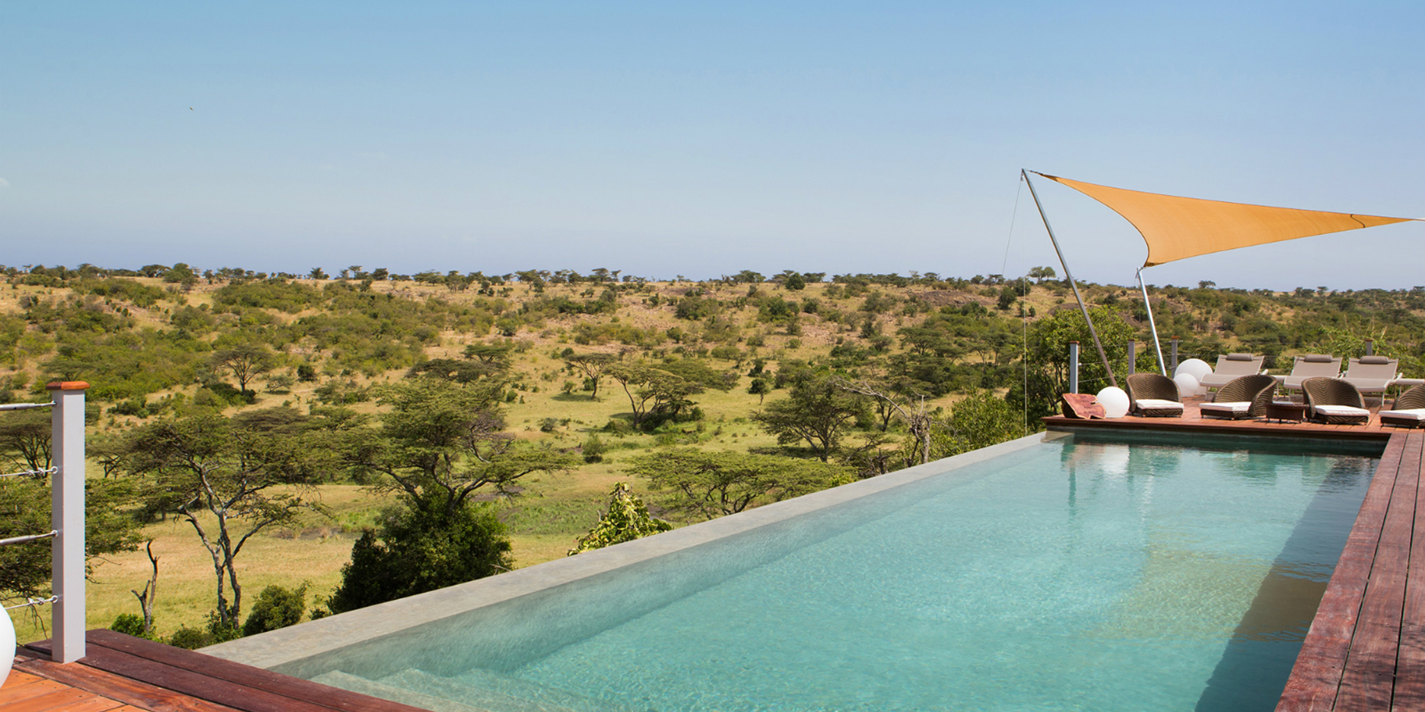 mahali mzuri infinity pool