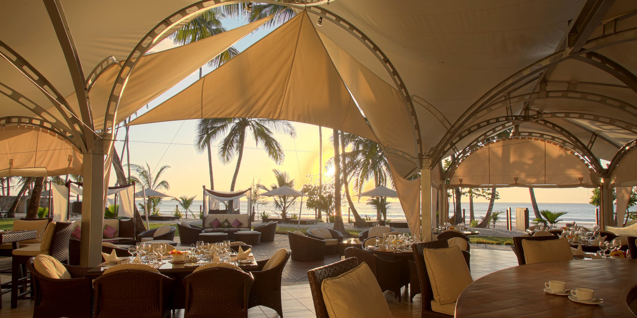 Sails Beach Bar & Restaurant 1
