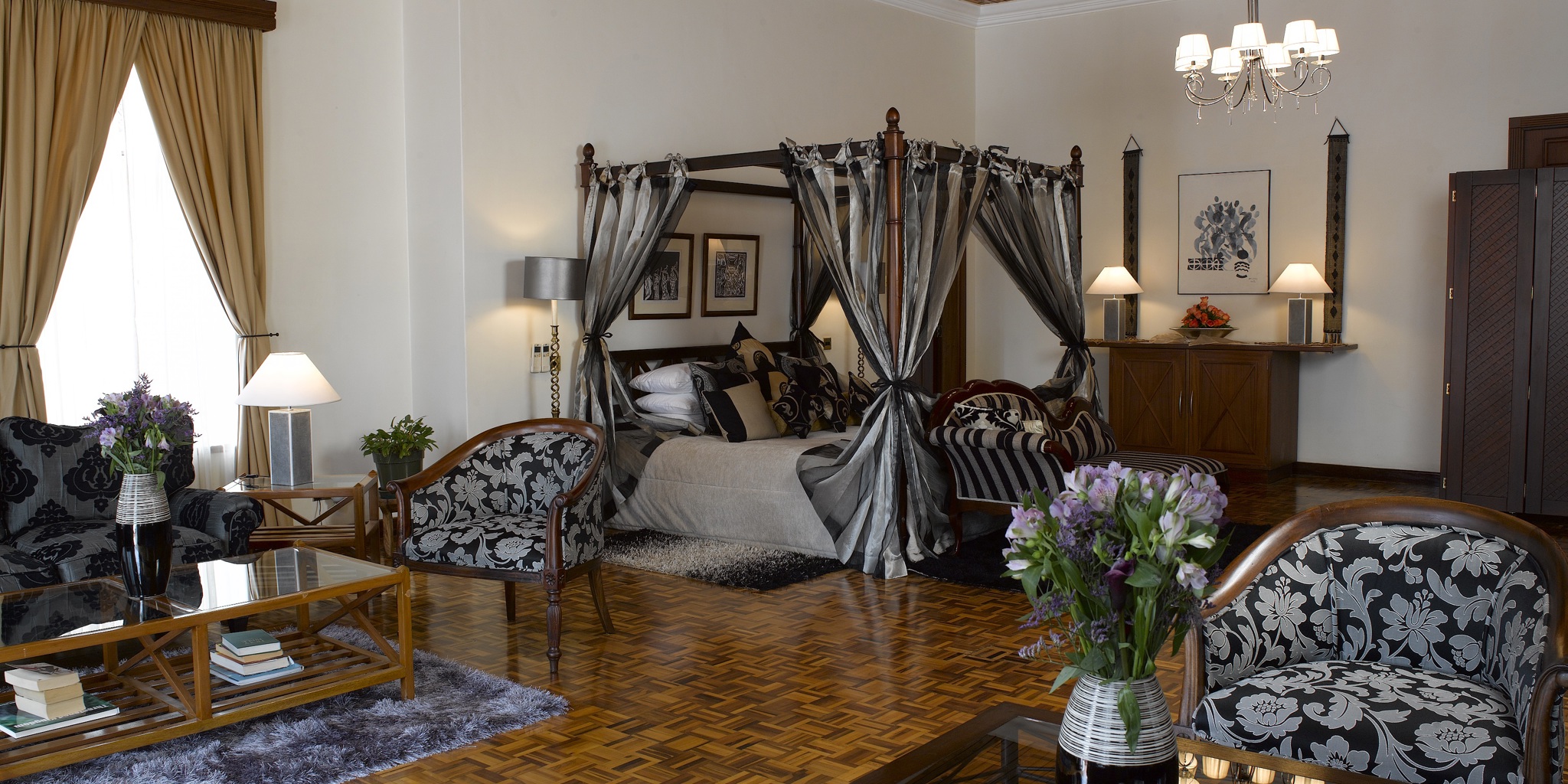 House of Waine Malaika Honeymoon Suite