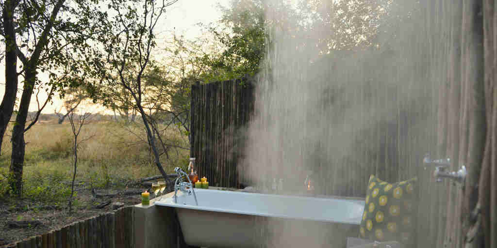 The Hide Outdoor Tub Shower 3 Tent 8