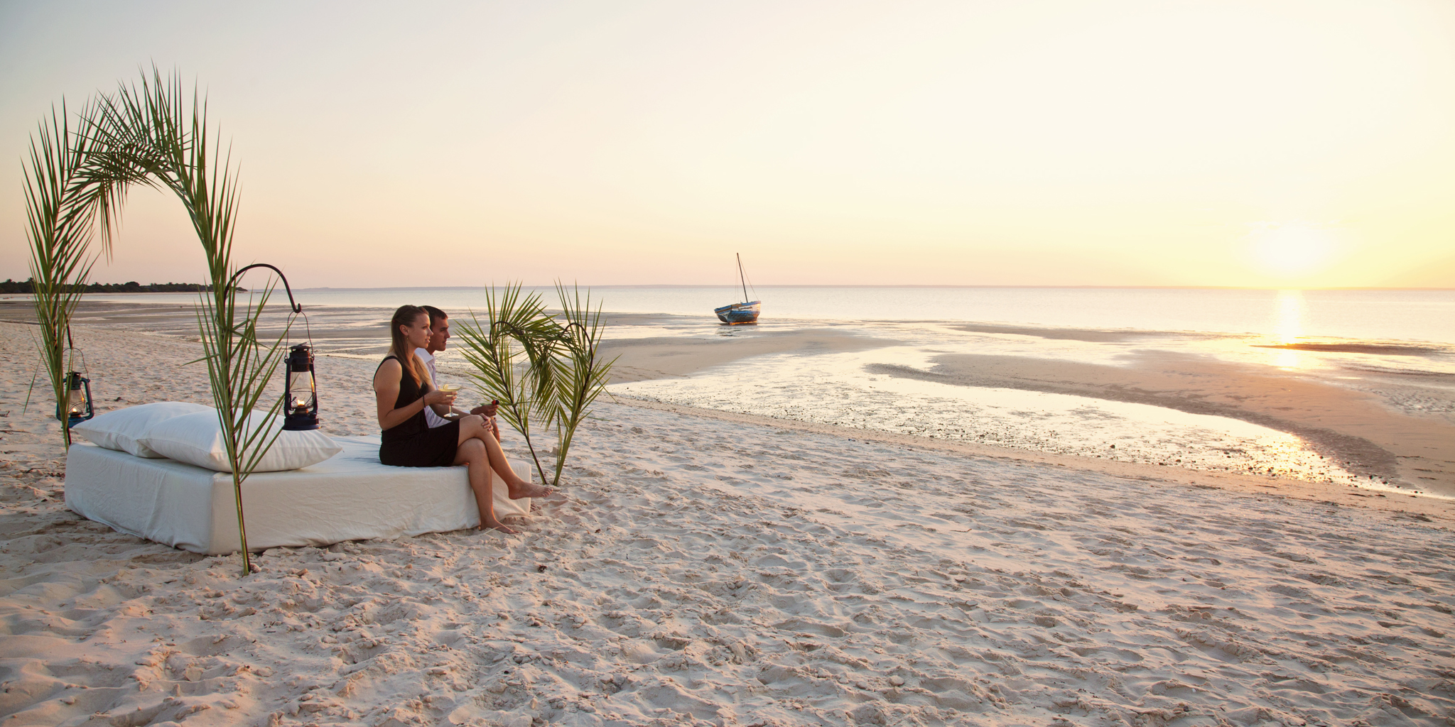 Azura Benguerra sundowners couple  2