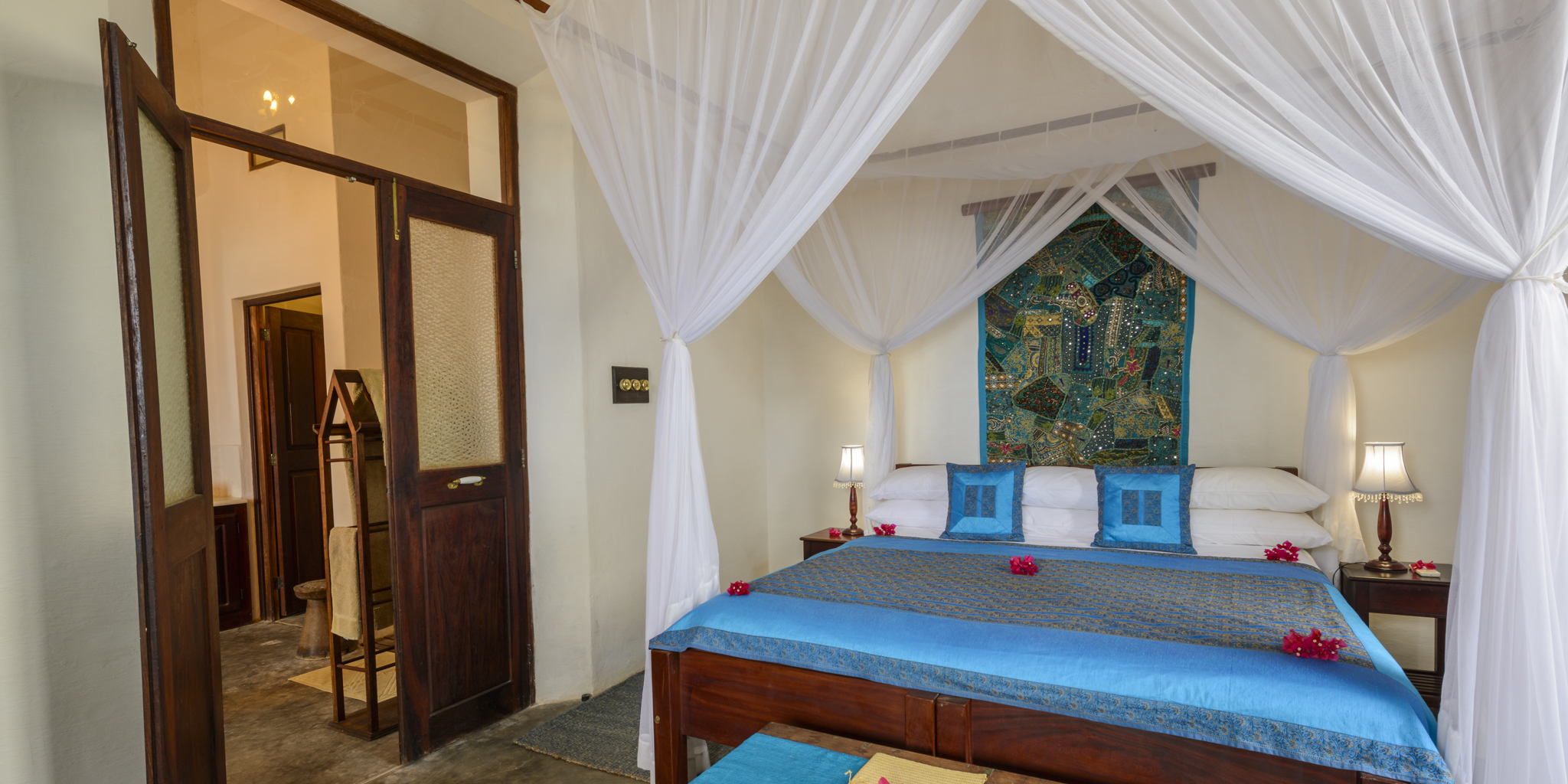 Mweezi Interior