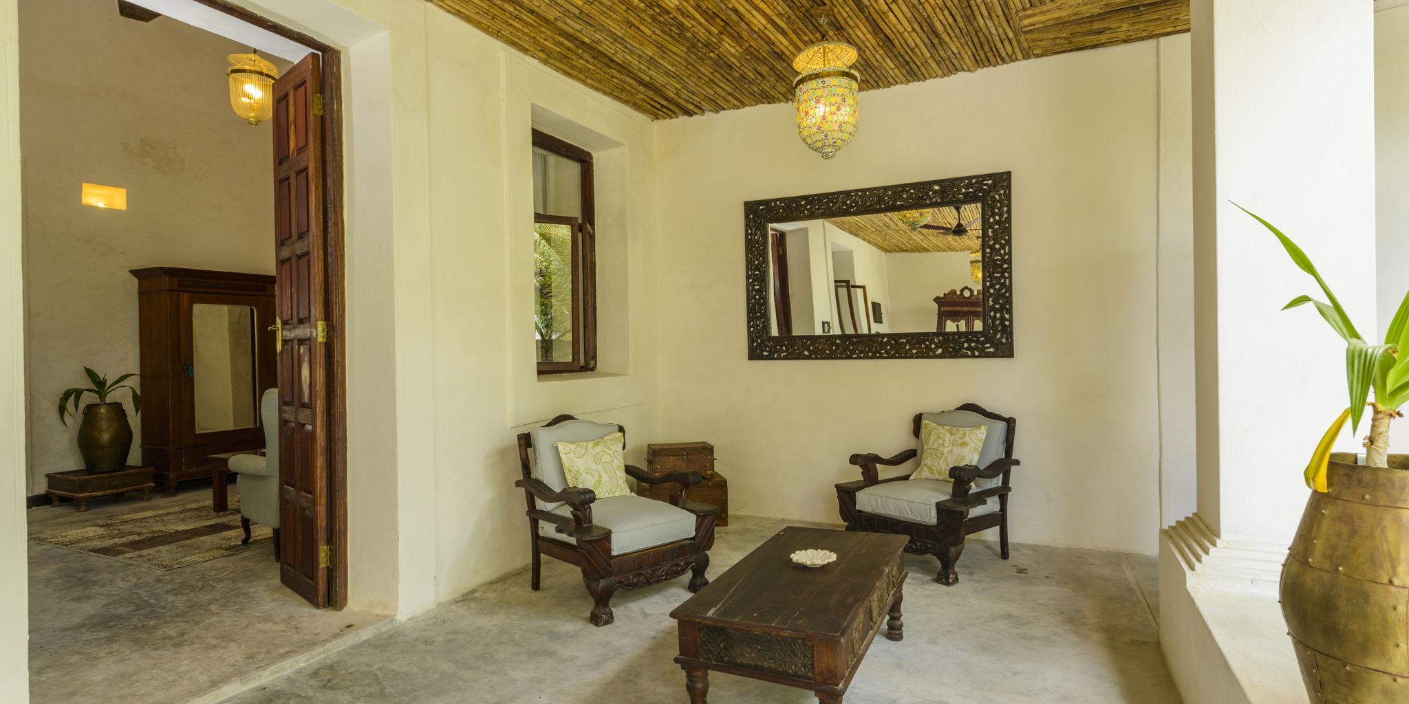 Veranda Paradiso back