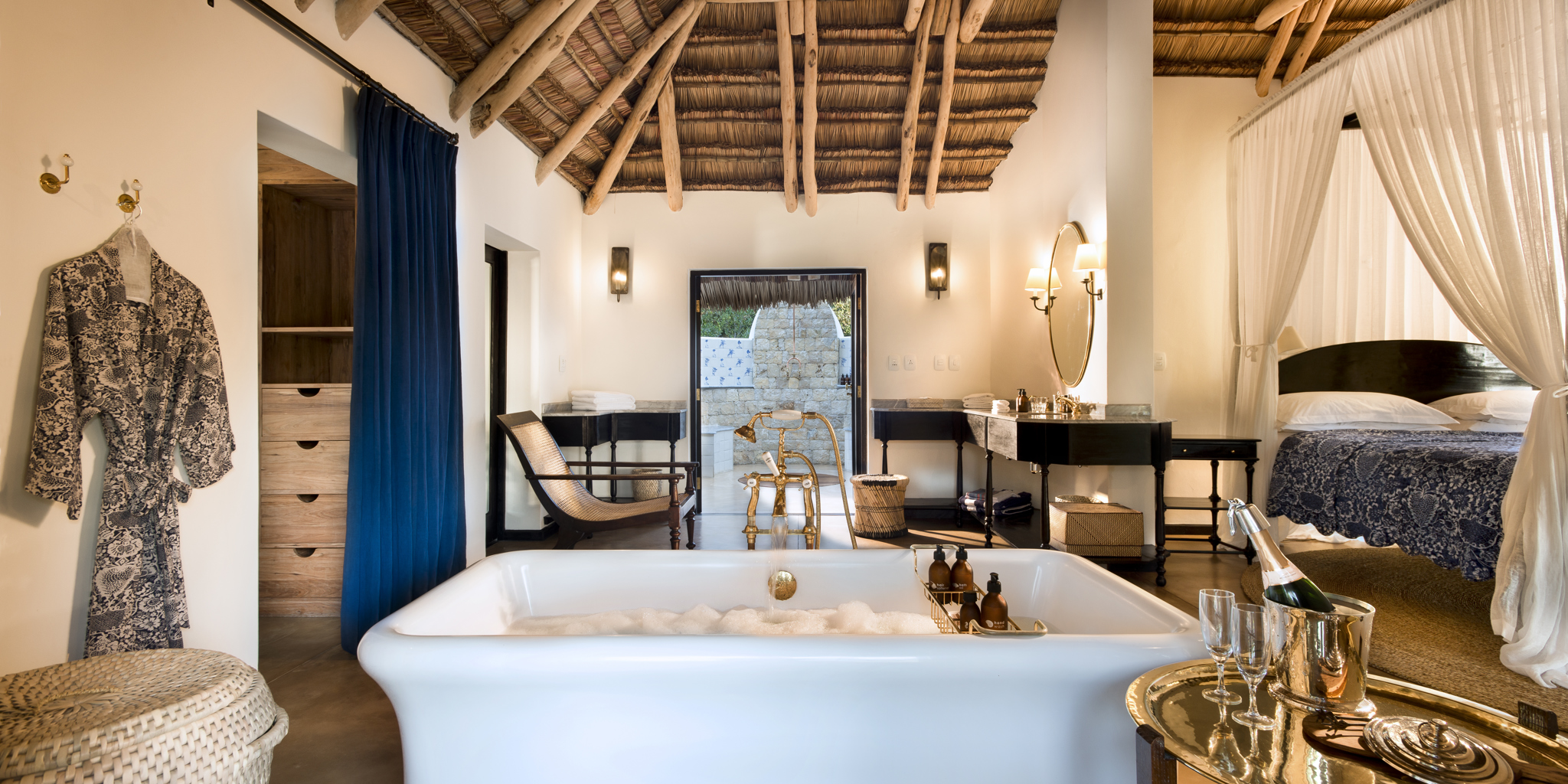 Benguerra Island Casa Familia Ensuite Bathroom