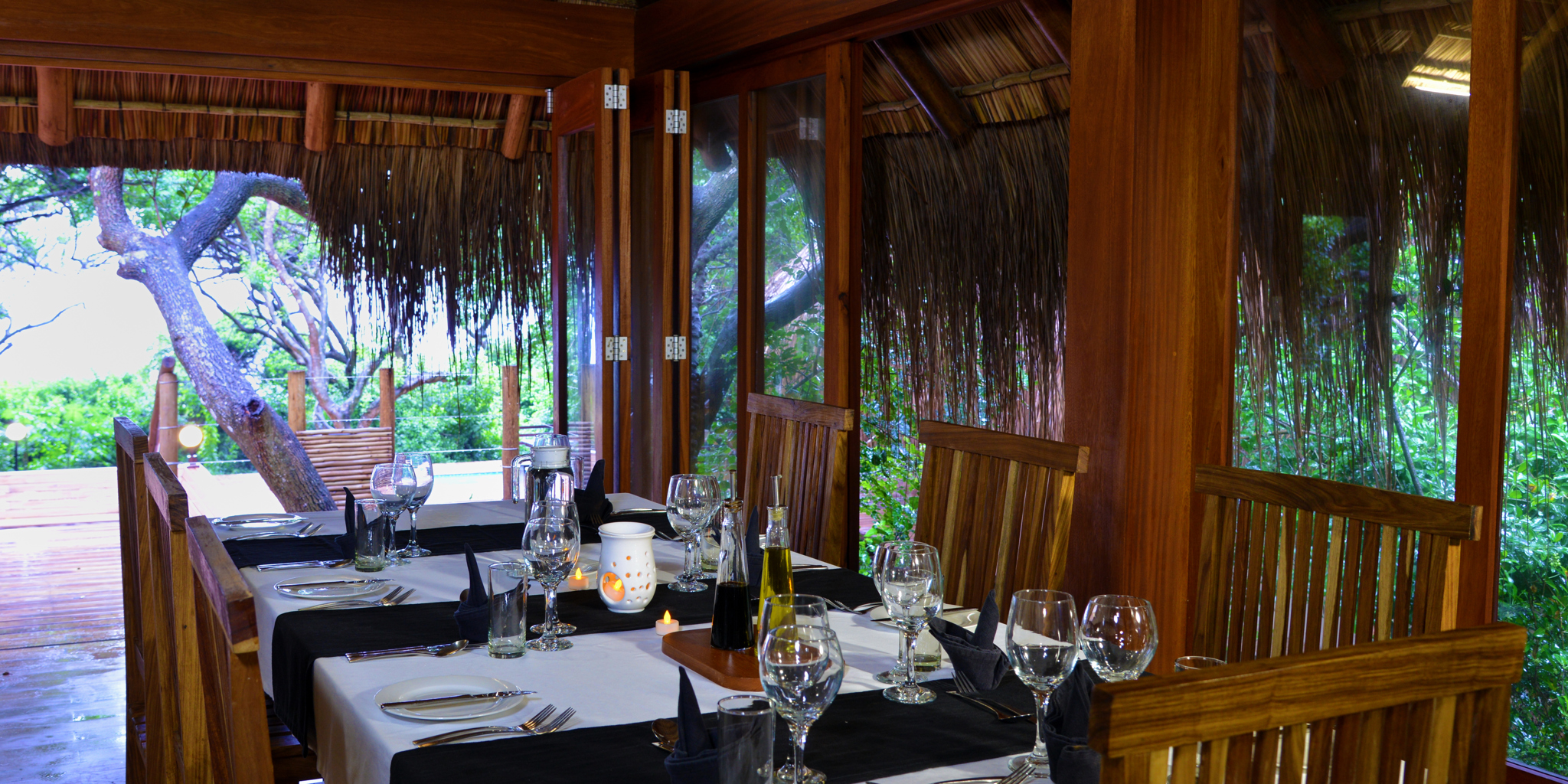 Villa Dining