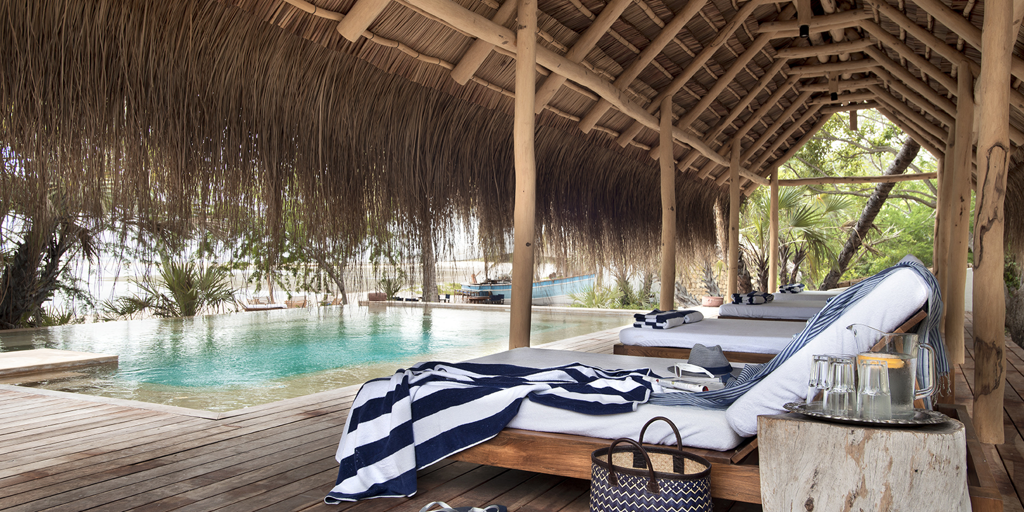 Benguerra Island Lodge Pool 1