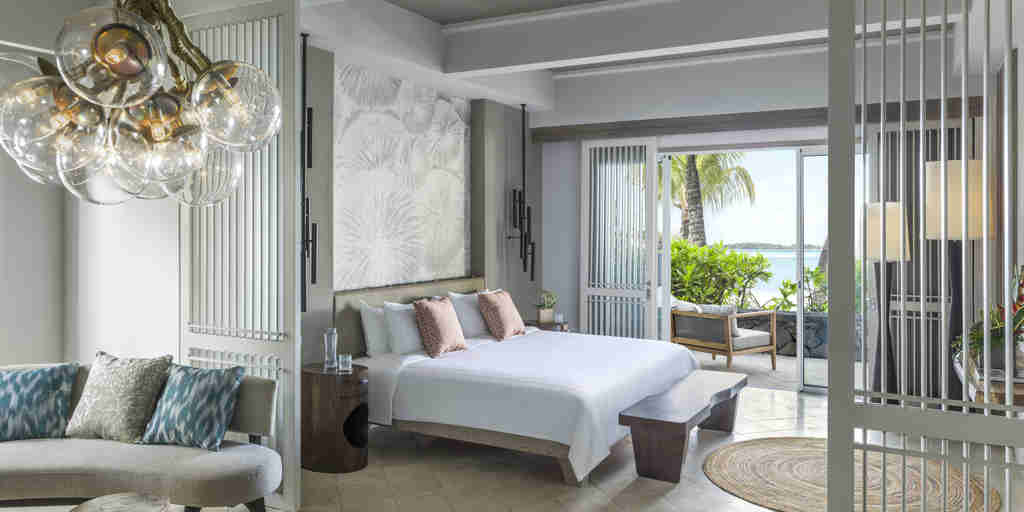 Shangri La Suite Bedroom