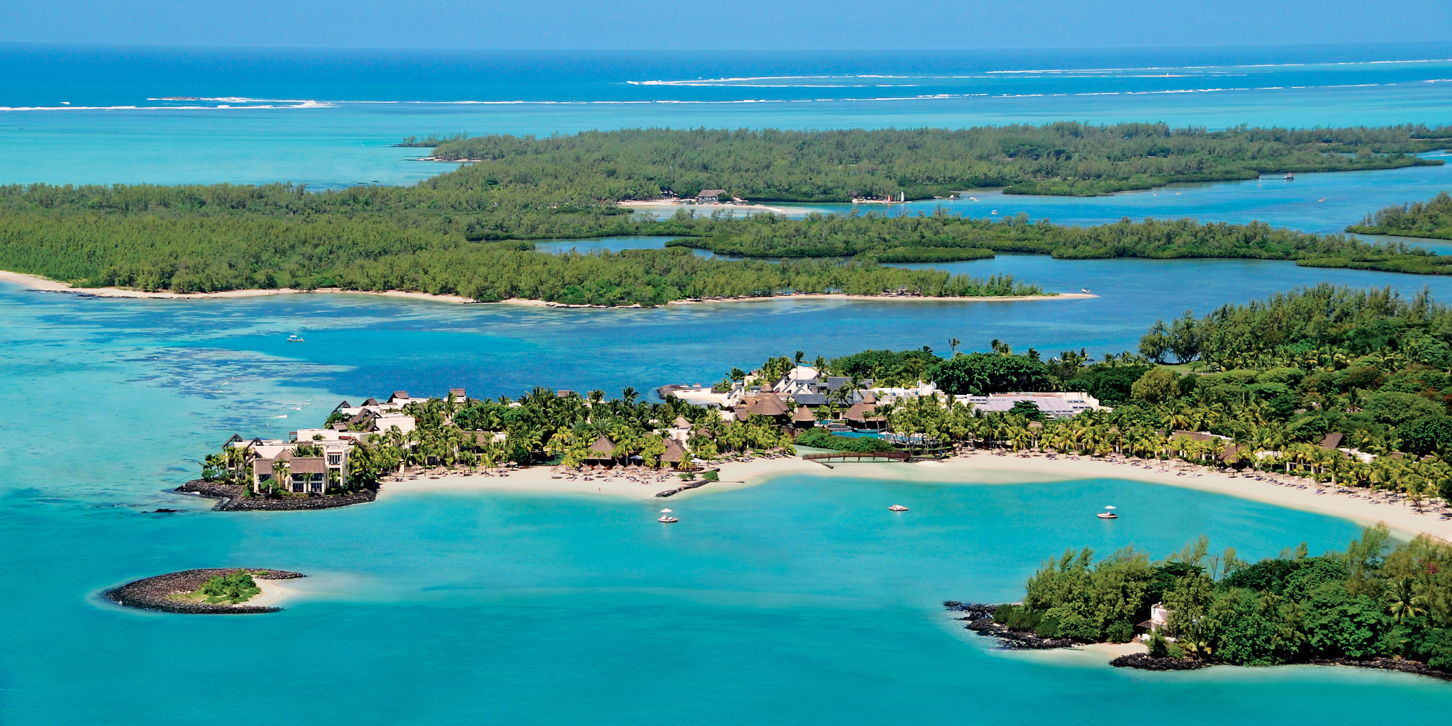 Aerial View Full Resort4