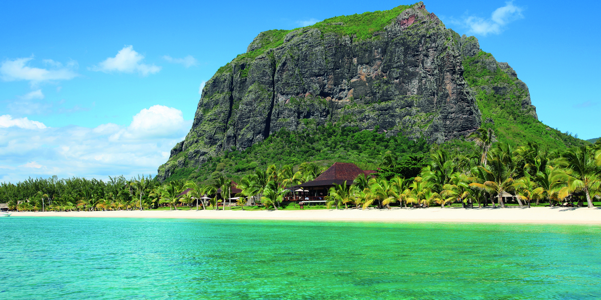 le morne mountain, mauritius, africa safari destination