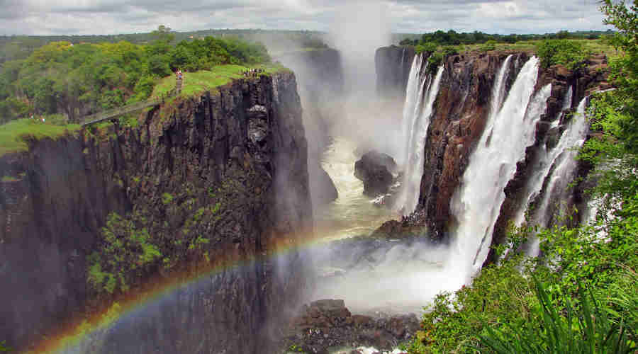 victoria falls rainbow, zambia safari vacations