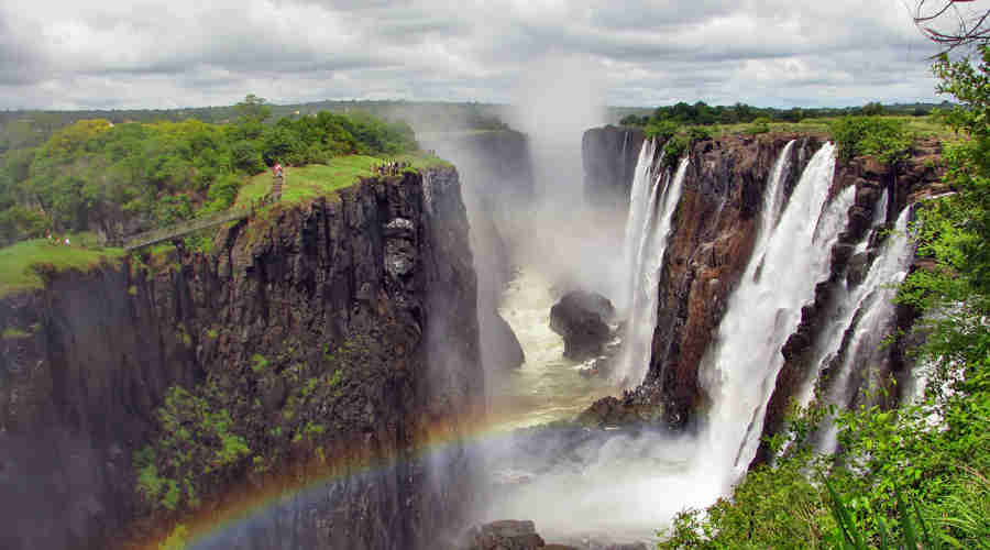 victoria falls rainbow, zambia safari vacations