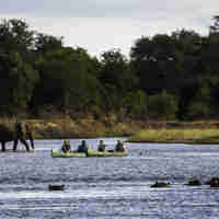 canoeing in mana pools, zimbabwe safari holidays