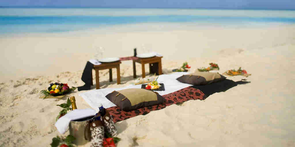 beach picnic, mahe island, seychelles, africa safaris