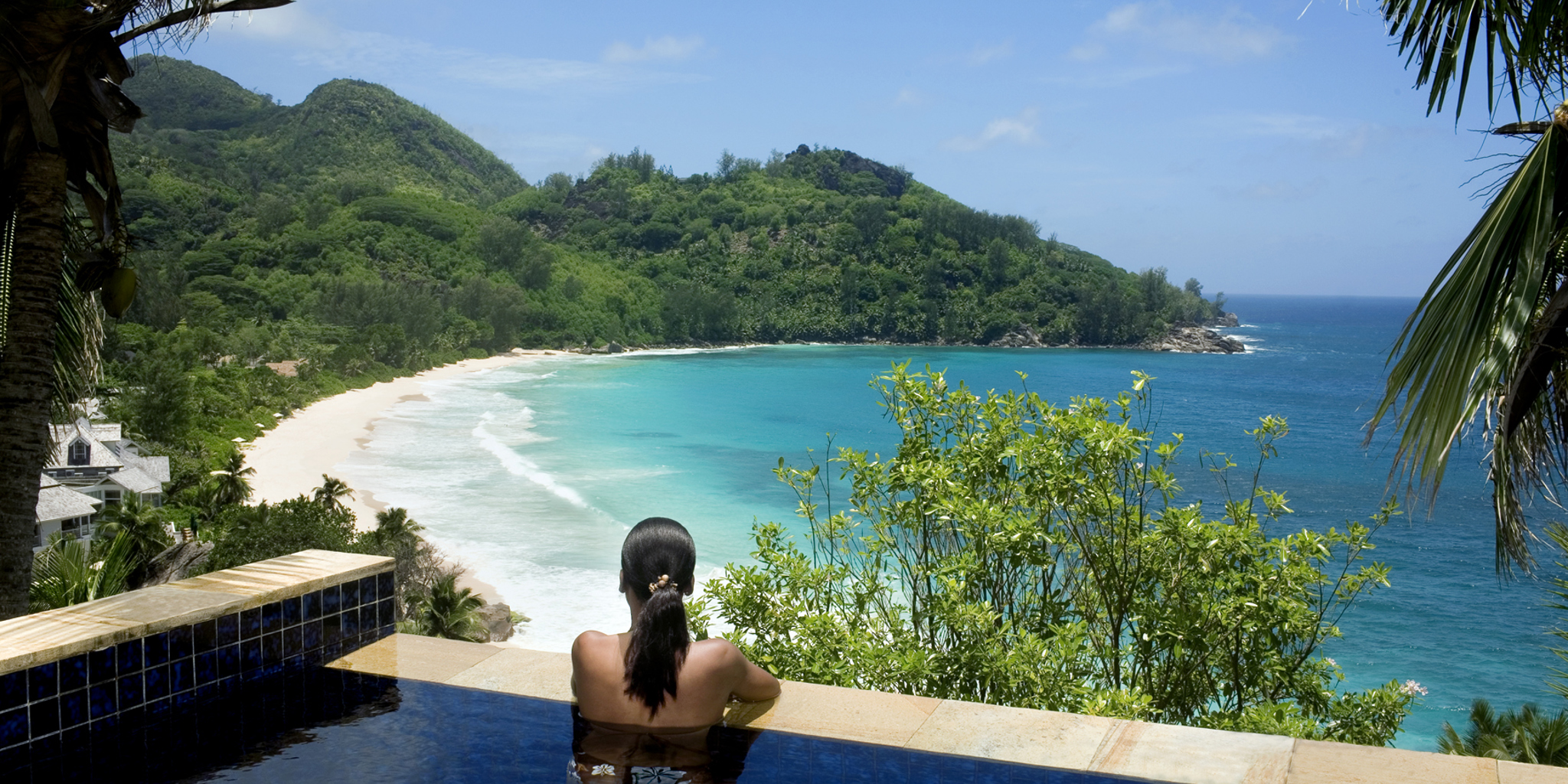 25558333 H1 BTSY GuestRoom IntendancePoolVilla PoolView 04