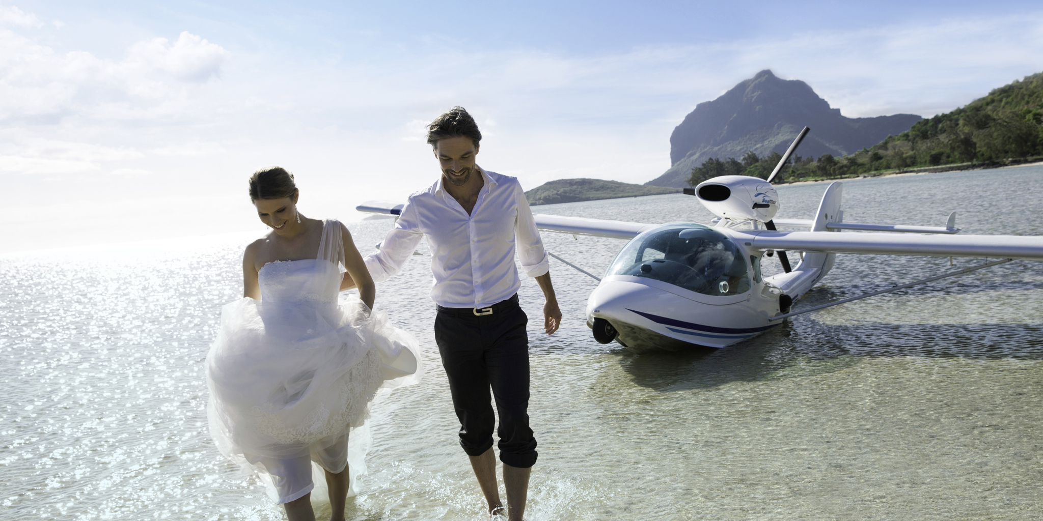 HLT Lifestyle 7 Beach Wedding