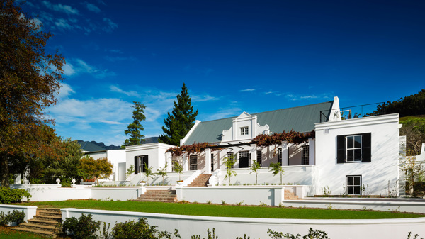 manor house exterior 1