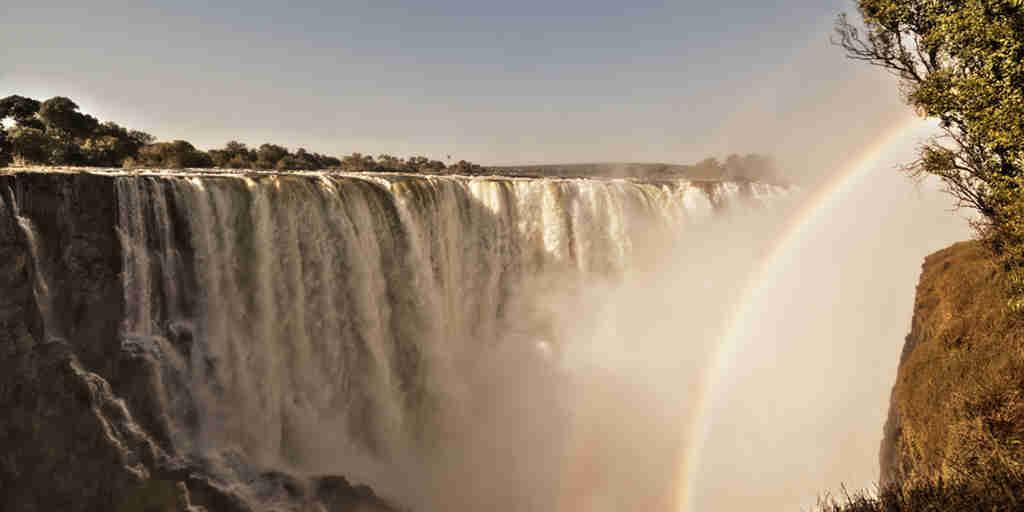 victoria falls rainbow, zimbabwe safari vacations