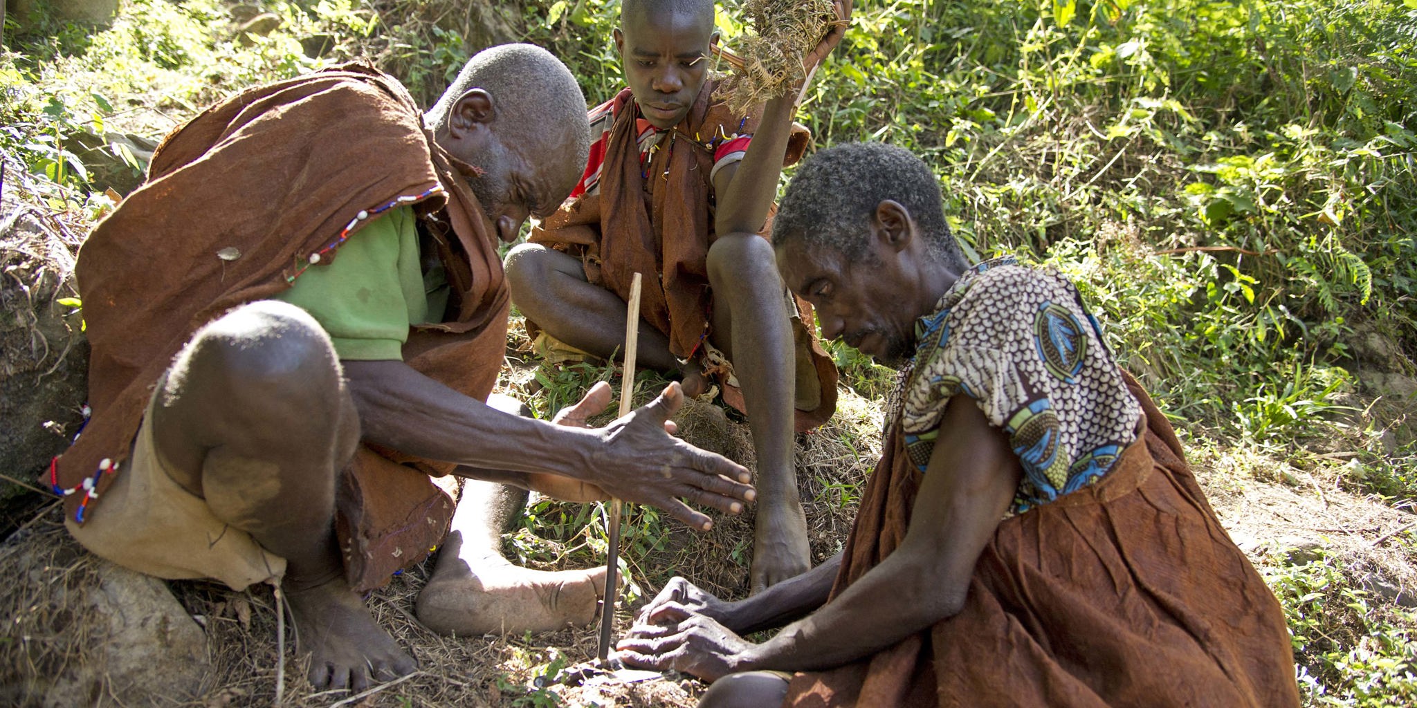 camp fire, bwindi impenetrable national park, uganda safaris
