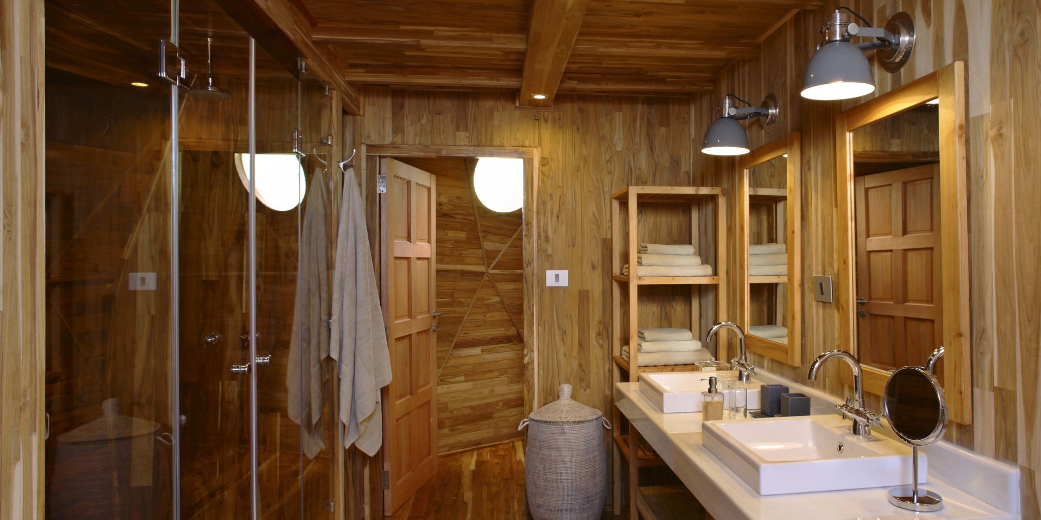 The Highlands bathroom