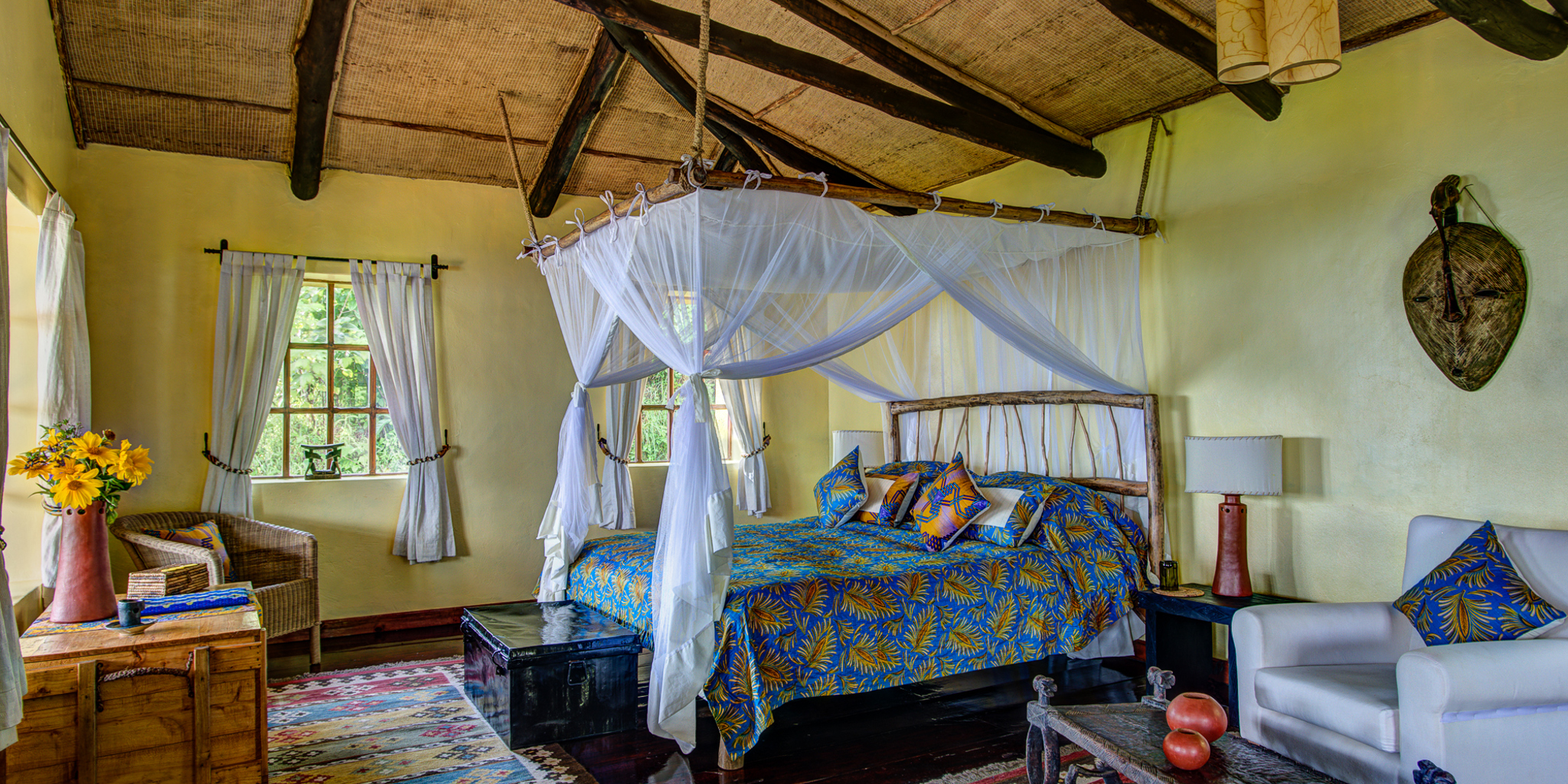 14 Virunga Banda interior