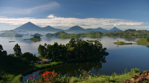 beautiful Lake Mutanda