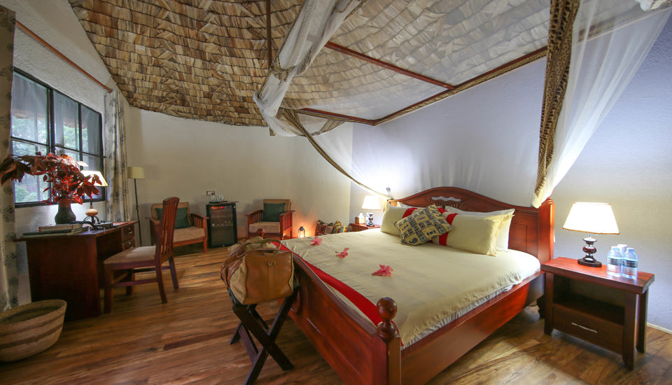 Honeymoon suite bedroom (2)
