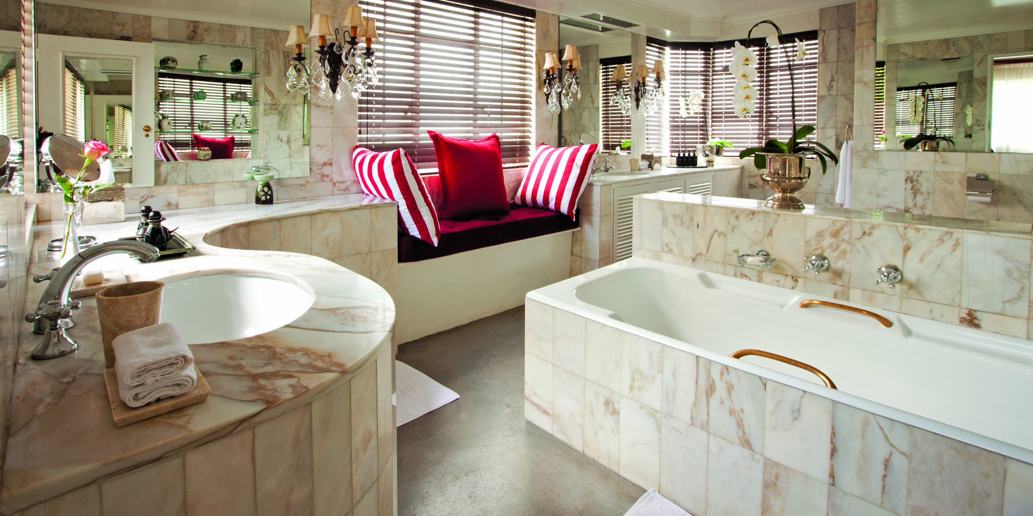 13 Residence Bathroom 4034