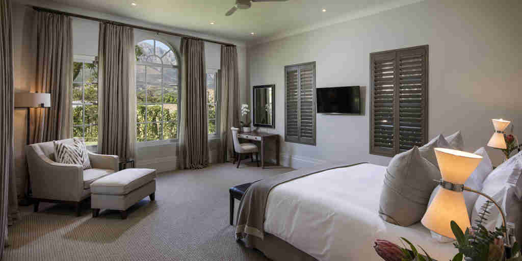 Leeu Estates   Vineyard Cottage   Deluxe Room (3)