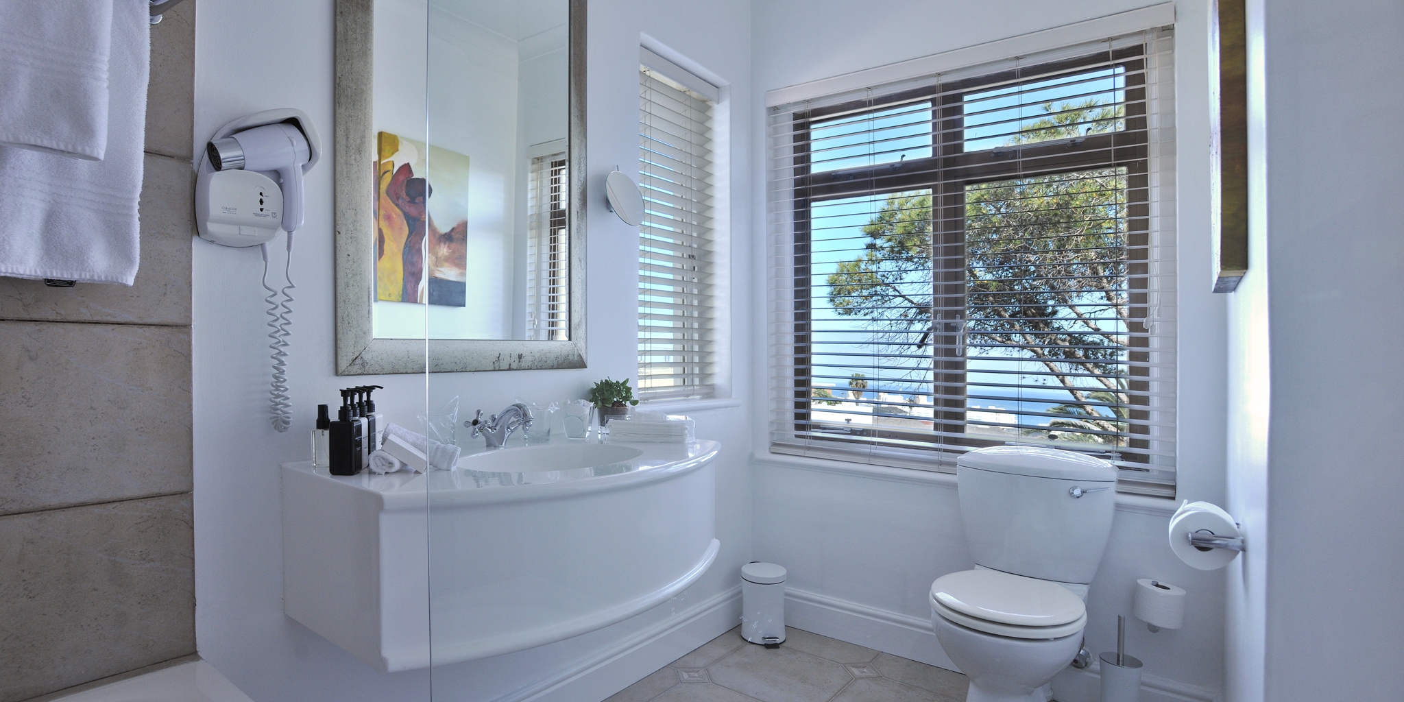 Standard  room Rm 1   Bathroom