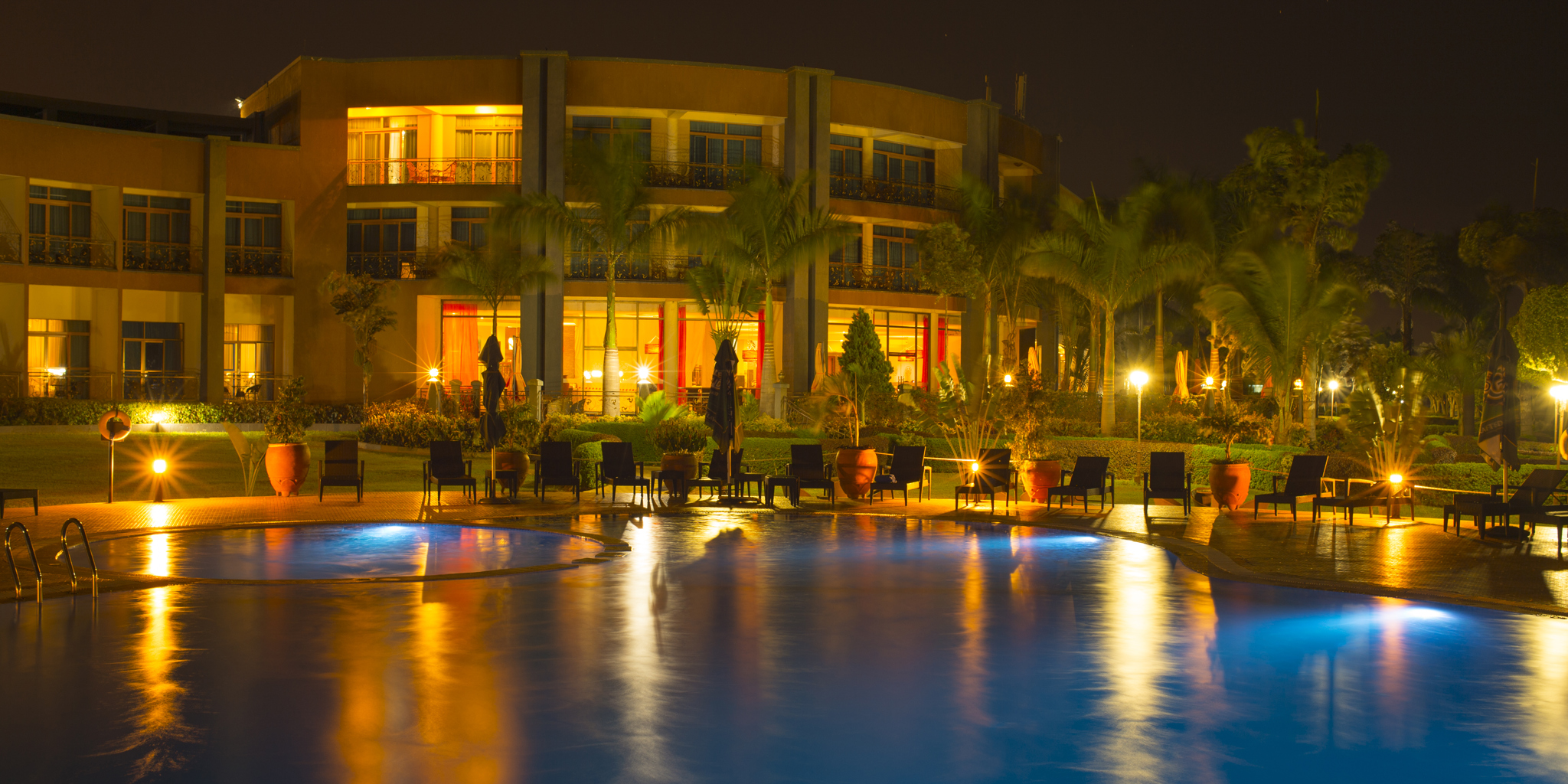 Hotel Exterior and Pool