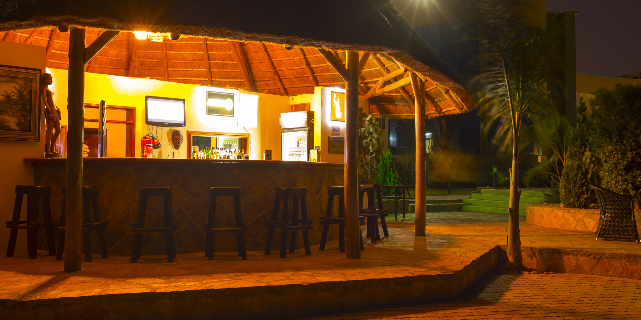 Pool Bar