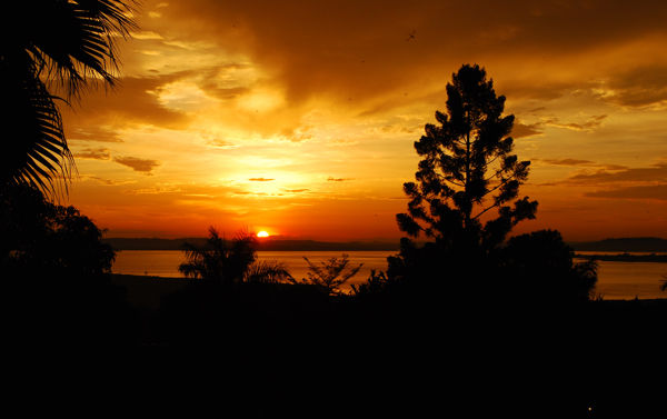 entebbe town at sunset, uganda safaris, africa holidays