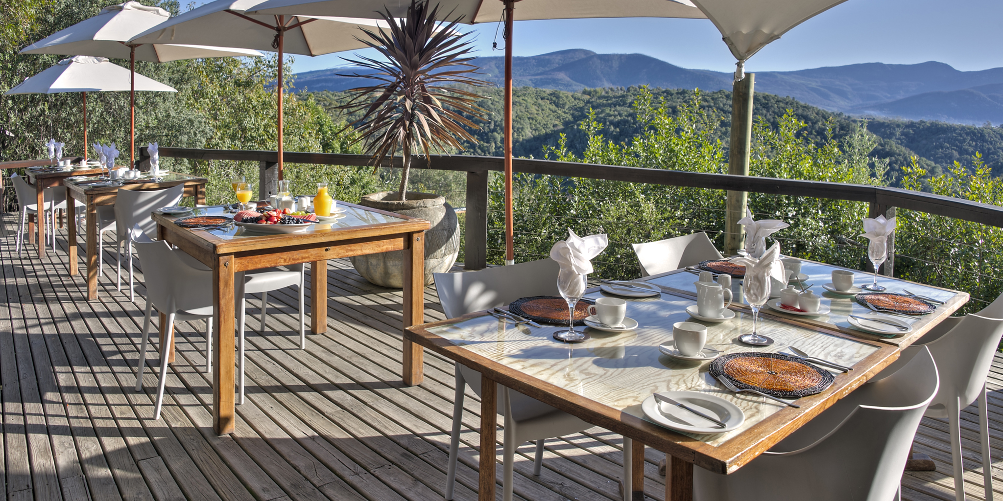 HH breakfast deck