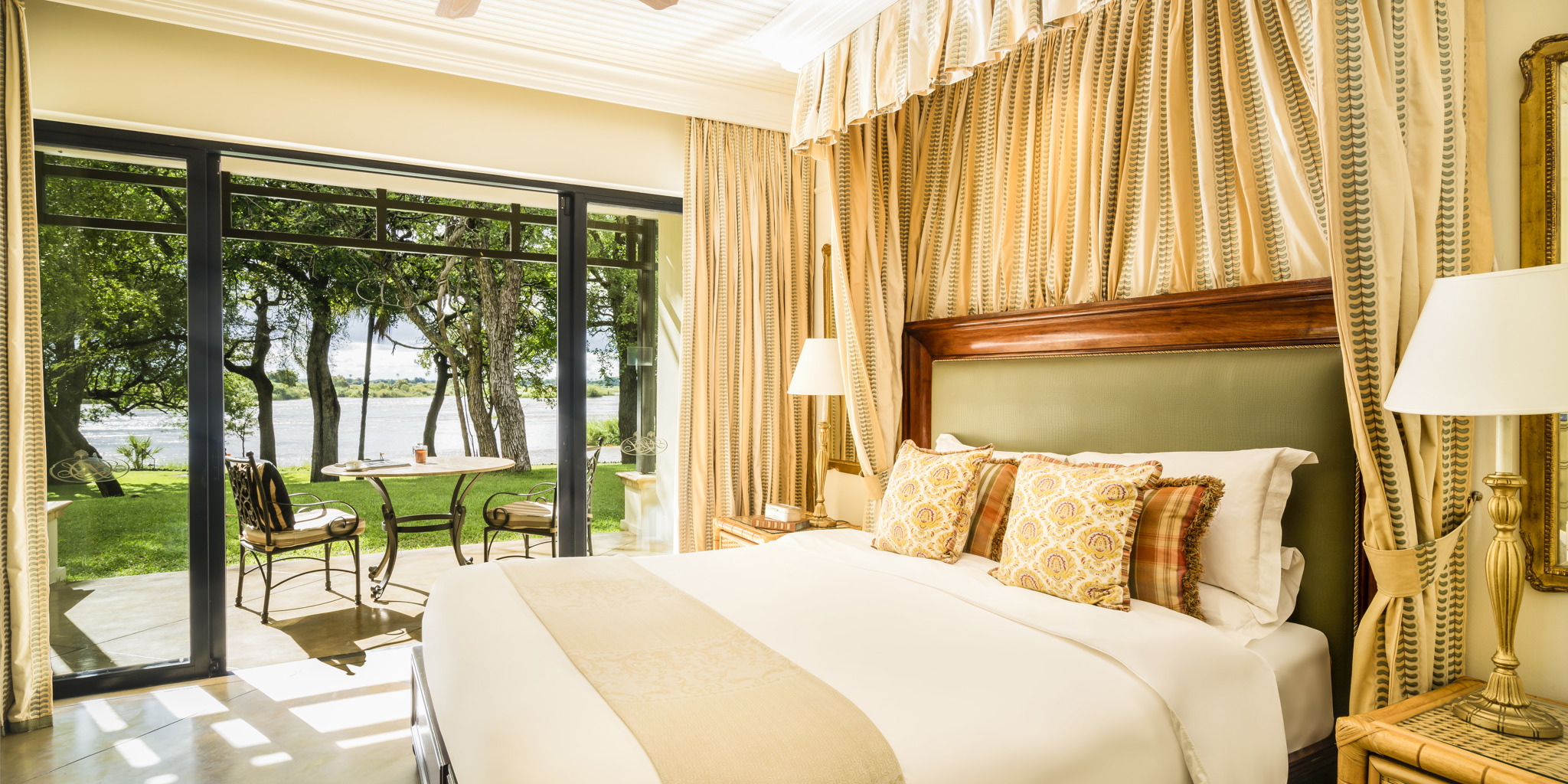 75003360 H1 RL Suite Bedroom 02 G A H