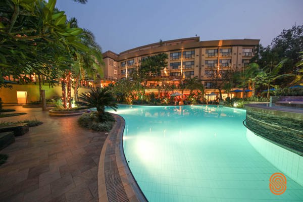 poolsideimagekigali2watermarked