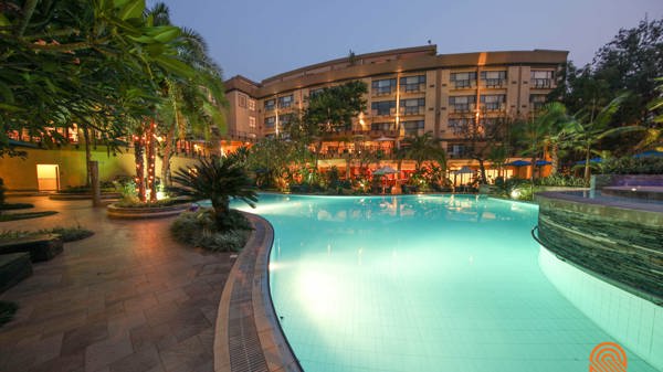 poolsideimagekigali2watermarked