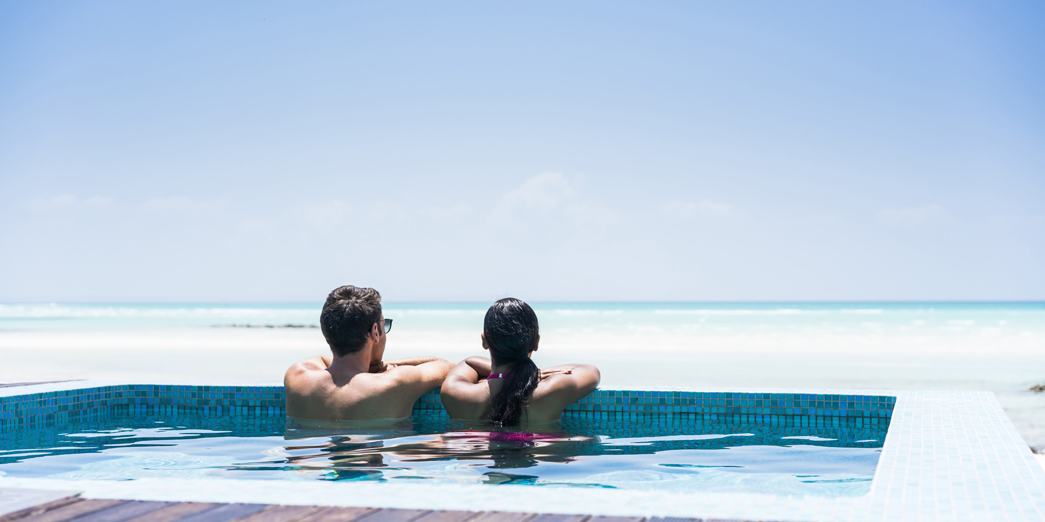 AMED Villa PlungePool Lifestyle 01 G A H