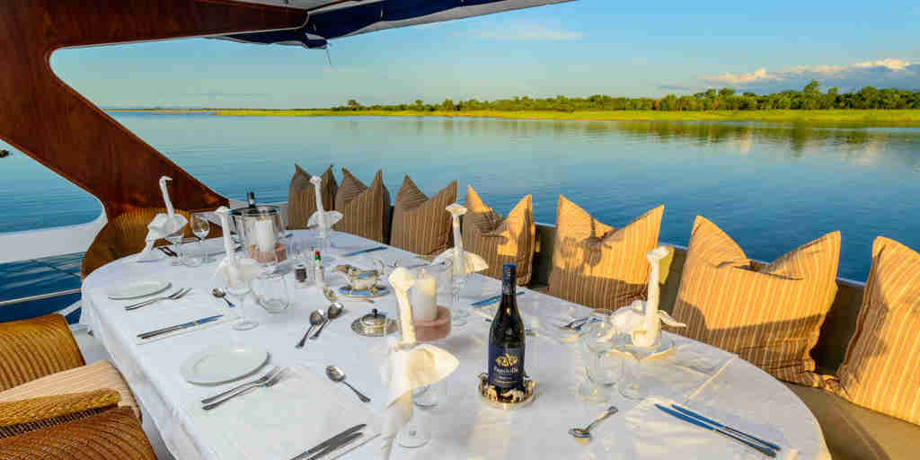 Houseboat dining