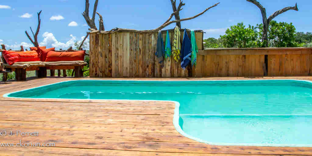 Kenya lodge pool