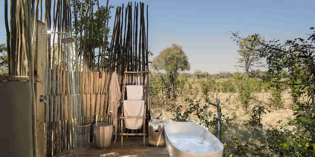 Safari honeymoon outdoor bath