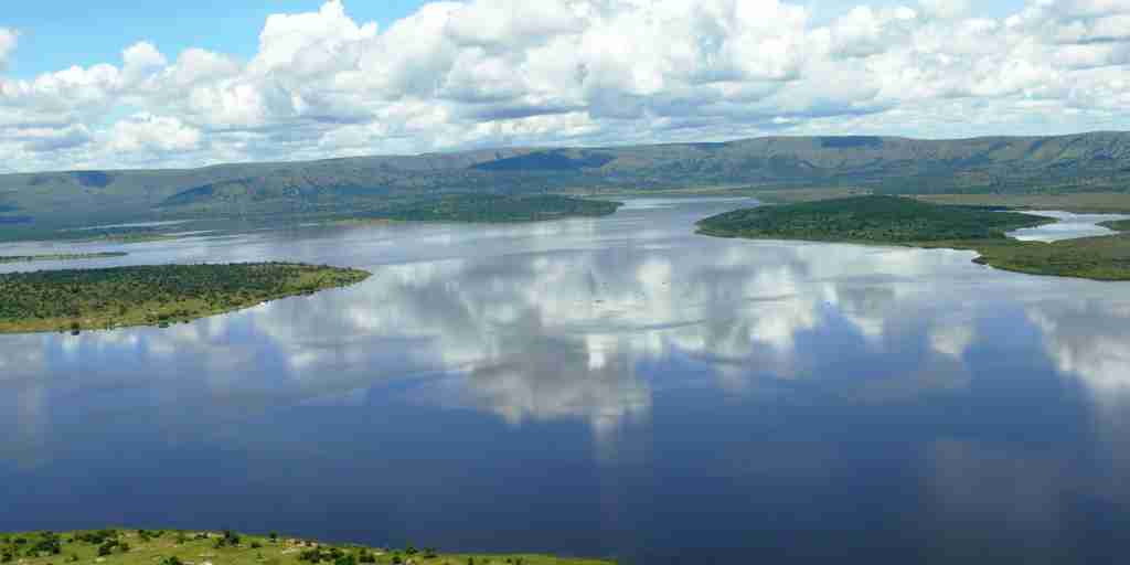 akagera national park lake, rwanda safari vacations