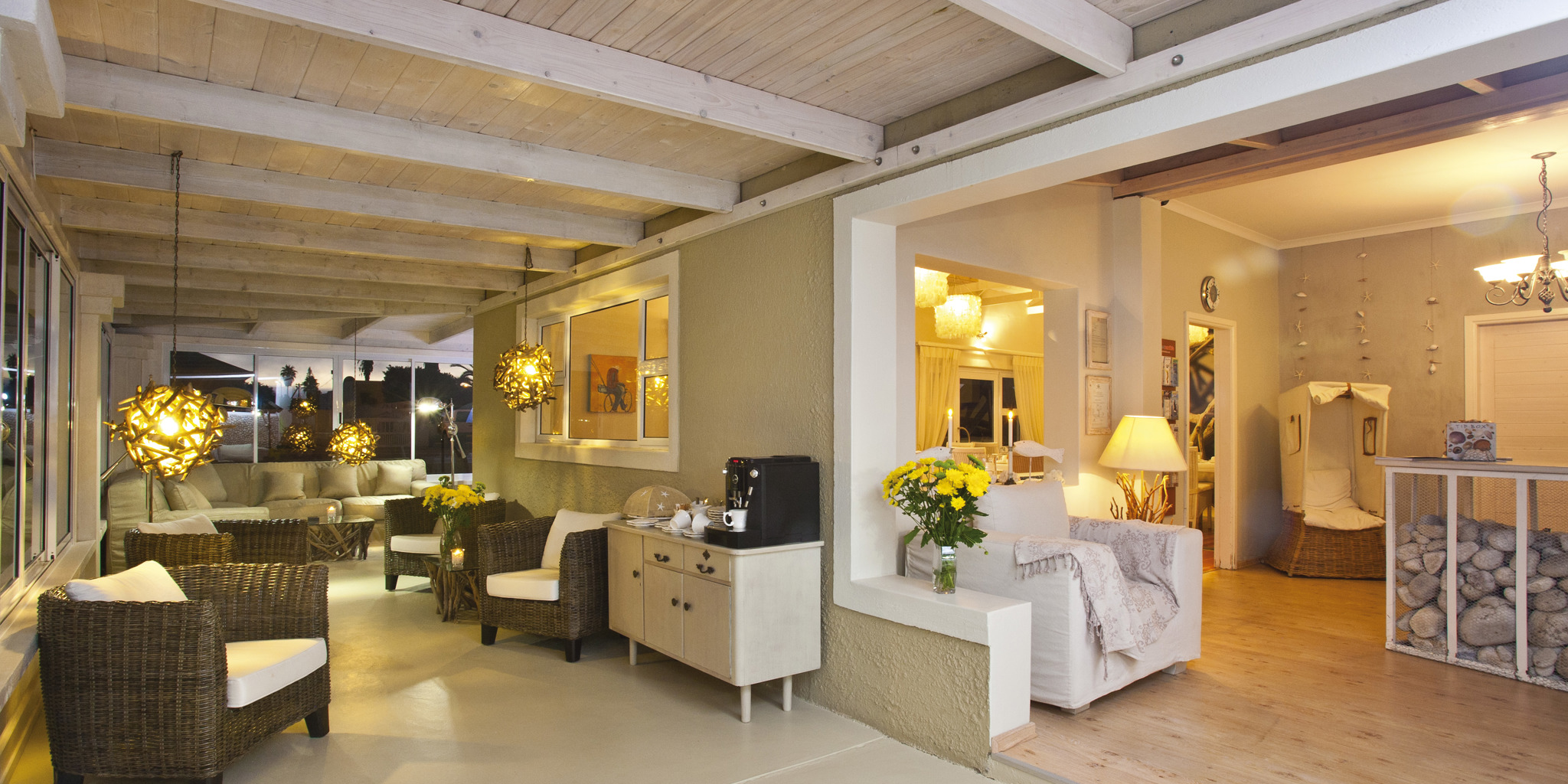 Guesthouse lounge