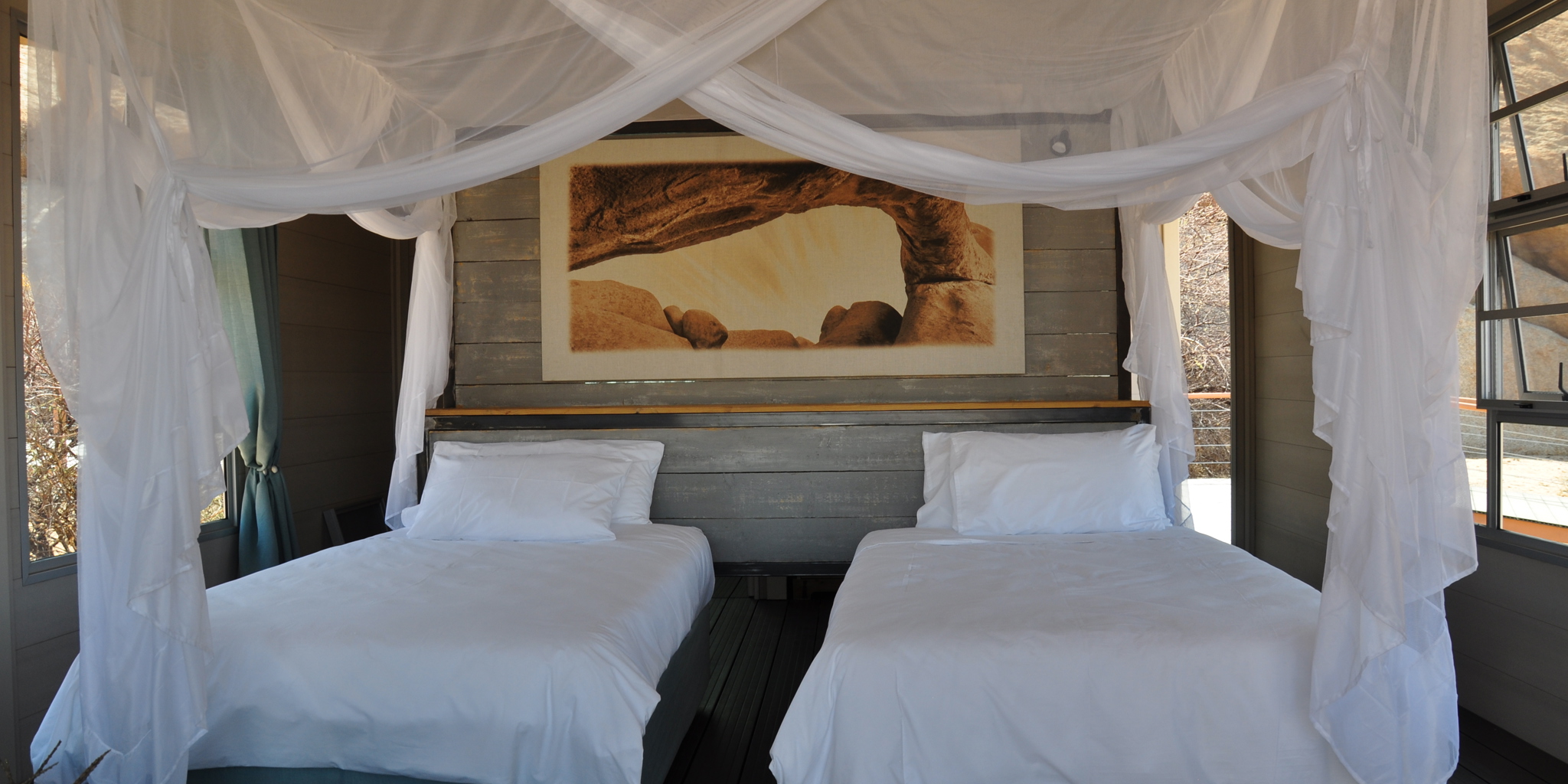 Lodge twin bedroom