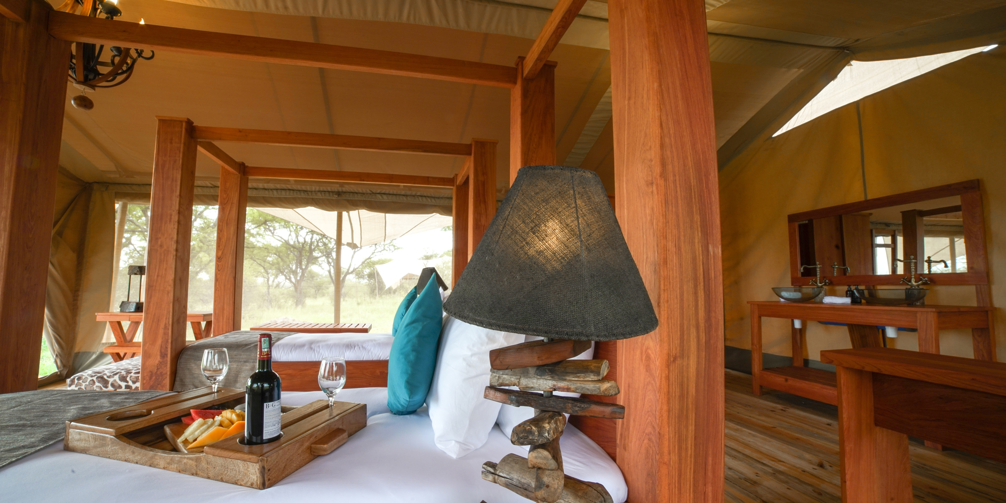 Grumeti tent room