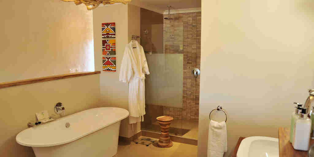 Victoria Falls Safari Club Bathroom