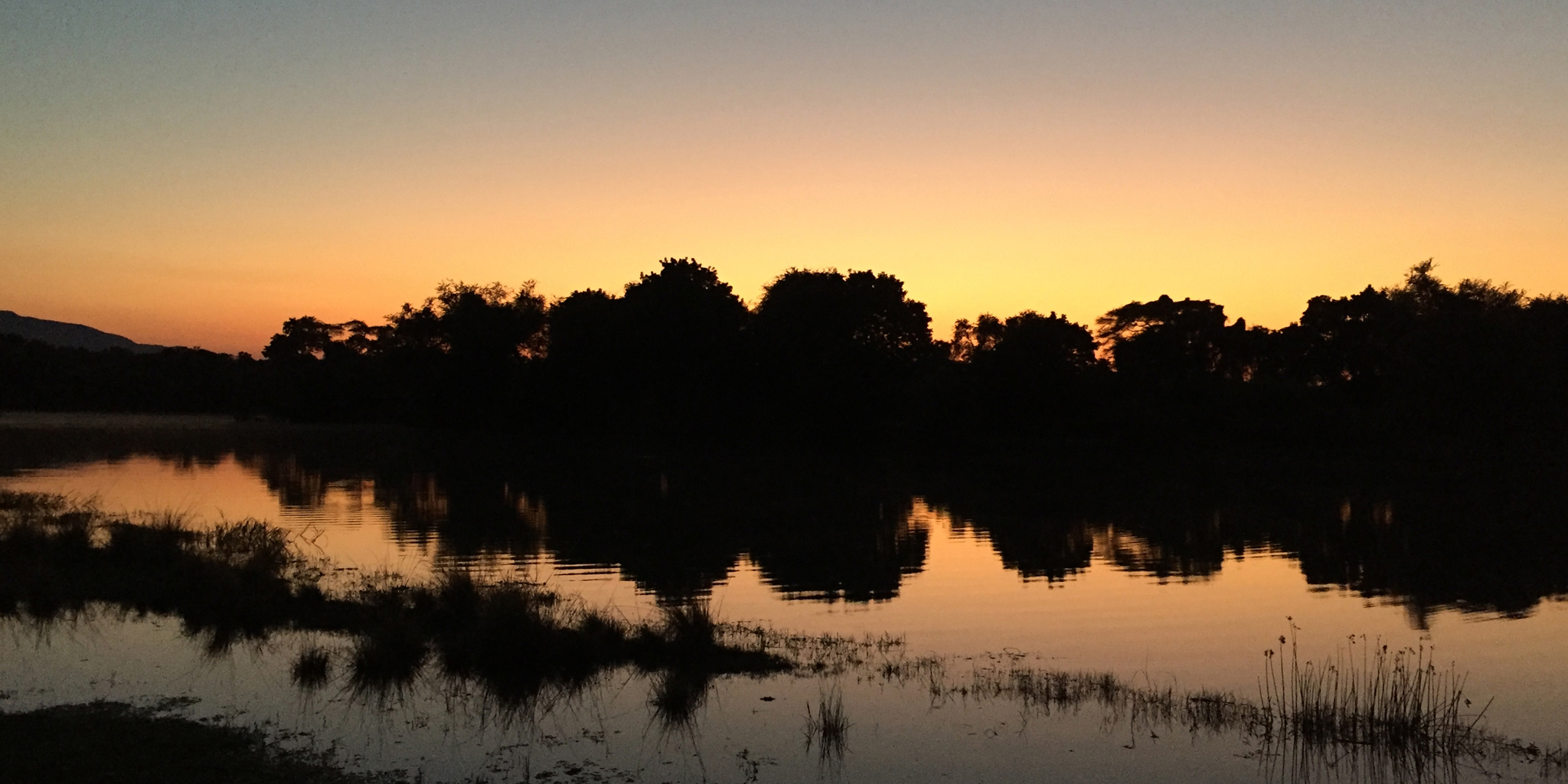 Sunrise, Chongwe Camp, Lower Zambezi NP, Zambia 