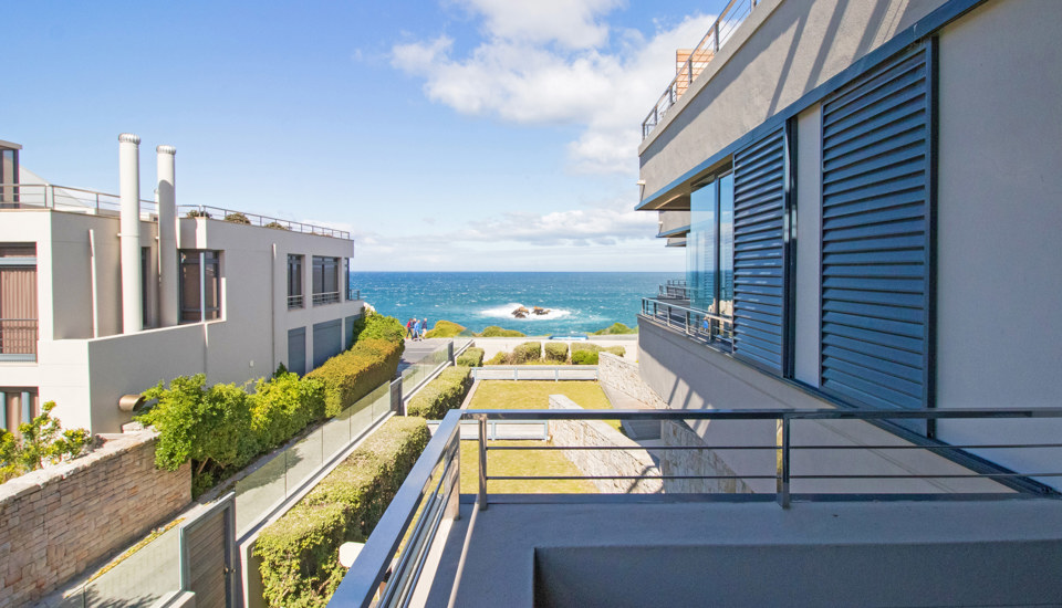 le paradis apartment balcony view
